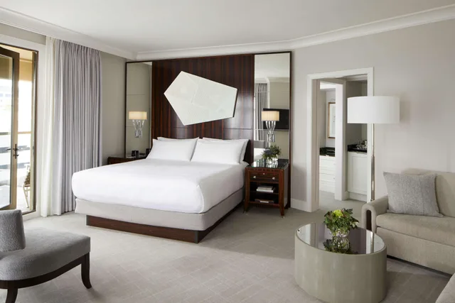Suite, King Bed, Waldorf Astoria Atlanta Buckhead 3/5