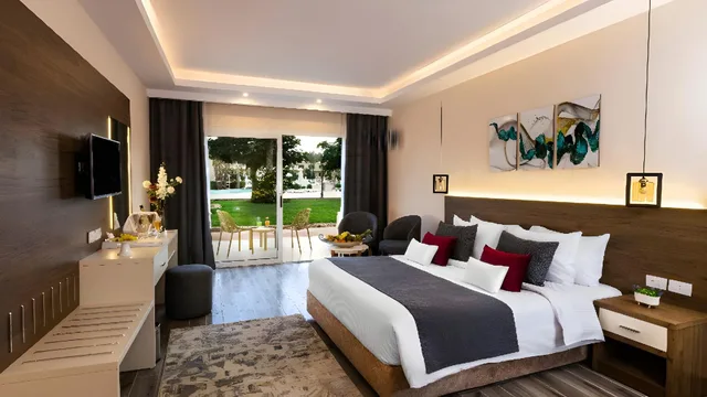 Deluxe, Double Bed, Amwaj Oyoun Resort and Spa 1/2