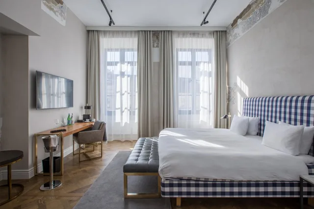جناح جونيور عائلي، Hotel Pacai 1/4