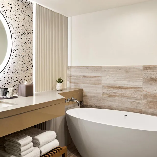 Resort, 2 Queen Beds, Jw Marriott Desert Springs Resort Spa 2/4