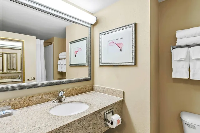 جناح بسريرين كوين بغرفة نوم واحدة، Country Inn Suites By Radisson Princeton Wv 8/10