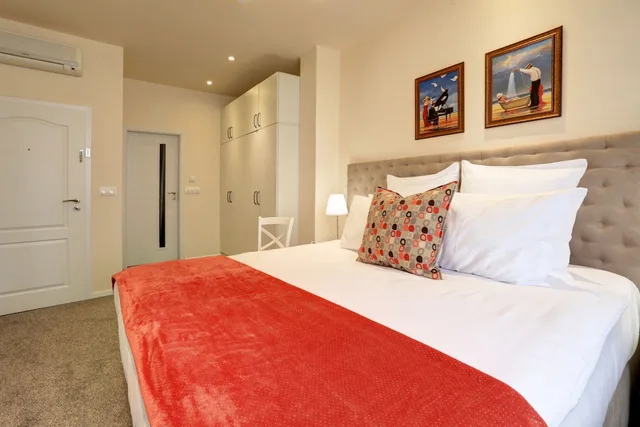 غرفة ديلوكس بإطلالة على الفناء بحمام خاص، City Boutique Inn 1/10