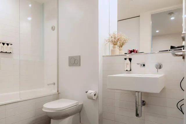 2 Bedrooms, Adjoining, Apartment, 2 Queen Beds، Punthill Williamstown 7/10