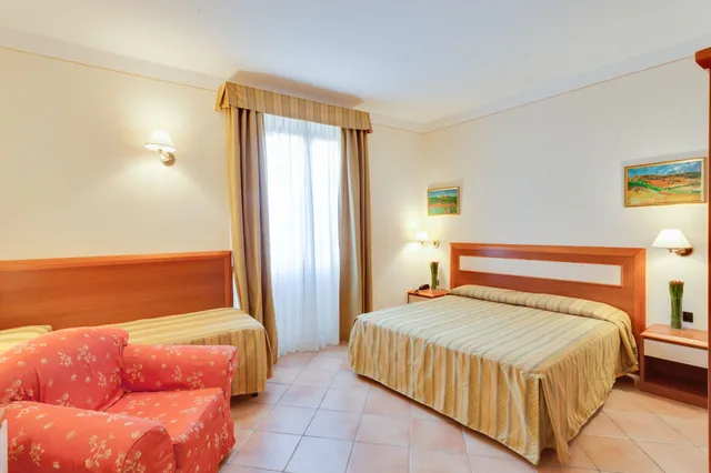 غرفة رباعية، Hotel Mia Cara 2/6
