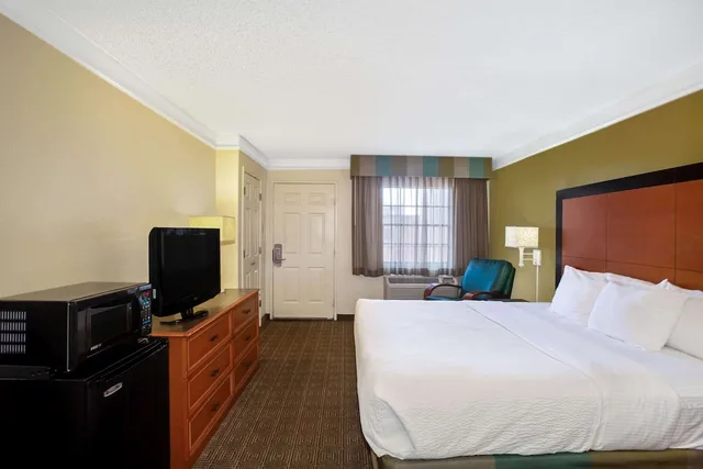 غرفة بسرير كينج، La Quinta Inn by Wyndham Killeen - Fort Hood 1/4