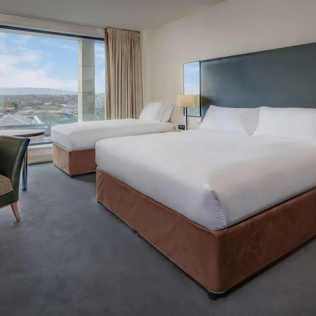 غرفة عائلية بسرير مزدوج بإطلالة، Hilton Dublin Kilmainham 1/8