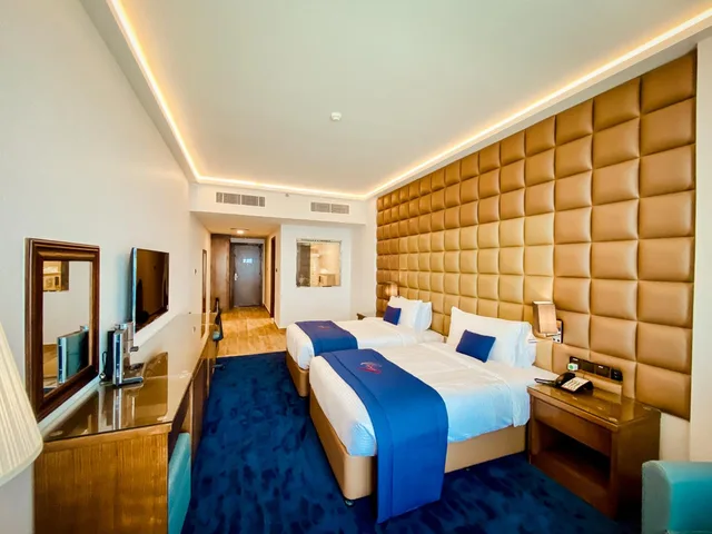 جناح جونيور بإطلالة على البحر بشرفة، Mirage Bab Al Bahr Beach Hotel 4/8