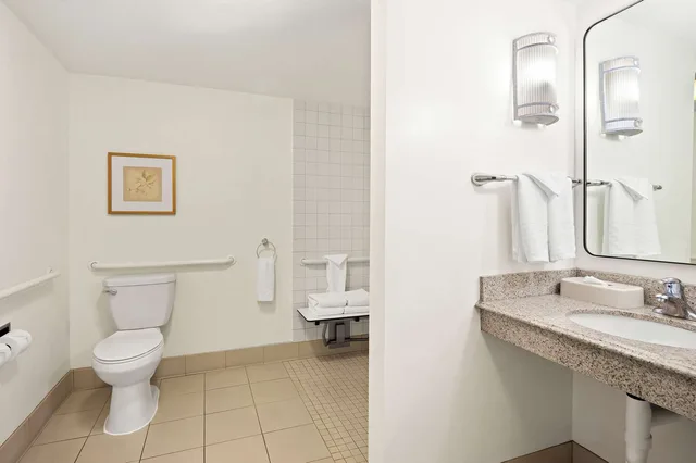 Room, 2 Queen Beds, Accessible, Best Western Ontario Mills 3/3