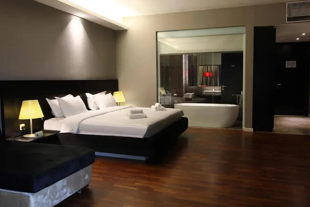 غرفة بريميير بسرير كينج، The Shore Hotel & Residences 1/2