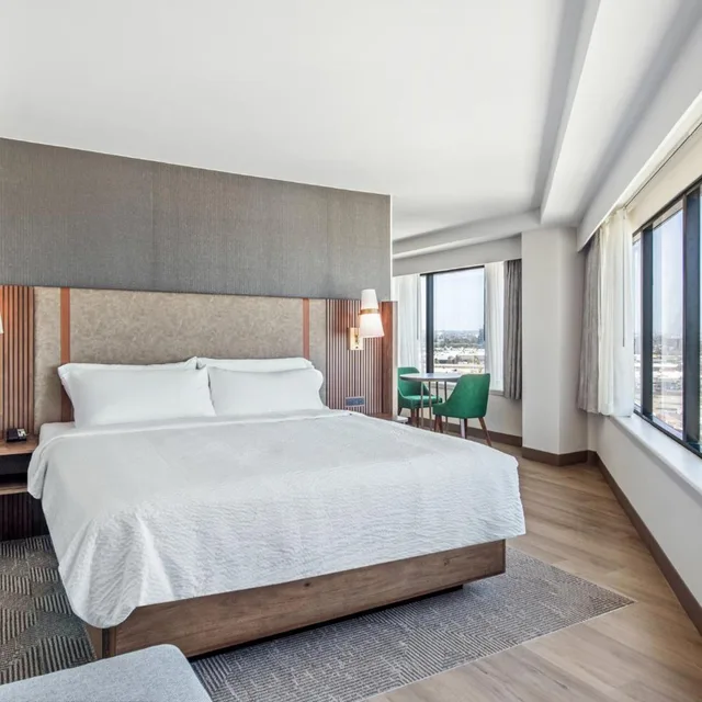 جناح تنفيذي، Holiday Inn Torrance 1/5