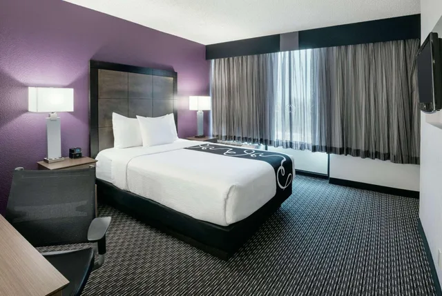 غرفة بسرير مزدوج لذوي الإعاقة، La Quinta Inn & Suites by Wyndham Rancho Cordova Sacramento 8/10