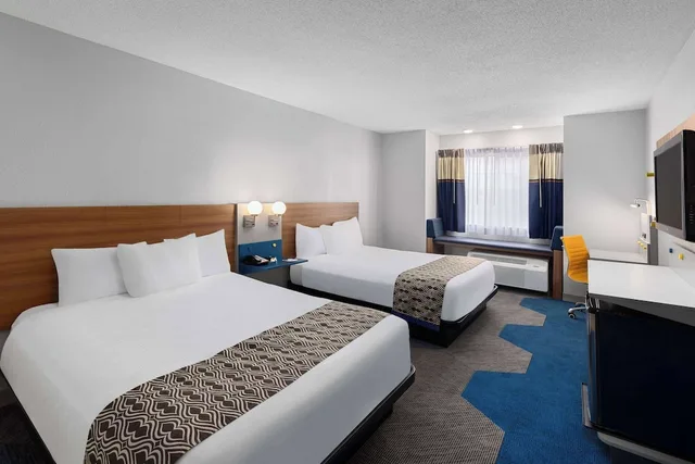 غرفة بسريرين كوين لذوي الإعاقة، Microtel Inn & Suites by Wyndham Bowling Green 3/10