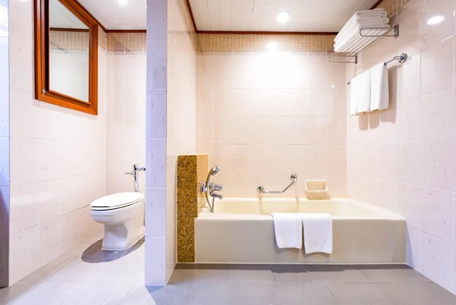 جناح جونيور، Centara Riverside Hotel Chiang Mai 6/7