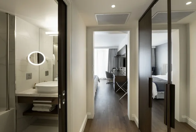 غرفة تنفيذية بسريرين منفصلين بإطلالة على المدينة، Makedonia Palace, WorldHotels Luxury 4/4