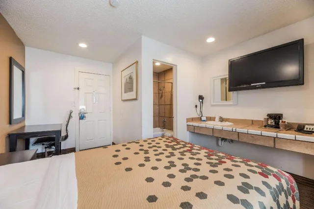 غرفة بسرير مزدوج للمدخنين، Rodeway Inn Downtown 4/7