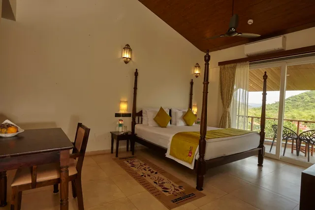 Studio, Mastiff Grand La Villae Resort, Lonavala 3/3