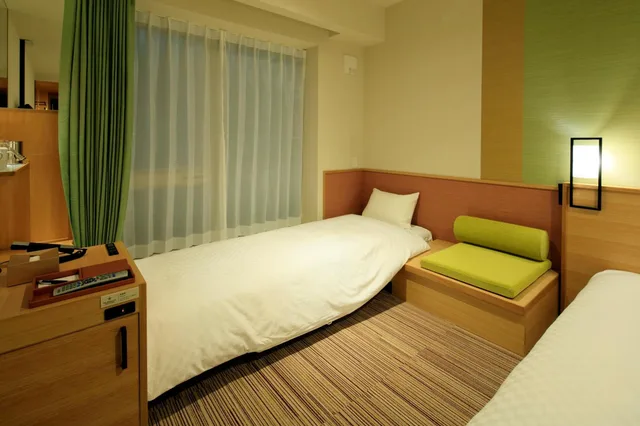 Standard, Twin Beds, Sofa, The Singulari Hotel And Skyspa At Universal Studios Japan 6/9