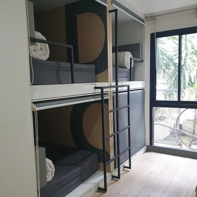 سكن مشترك قياسي للنساء، S30 Hotel 1/3