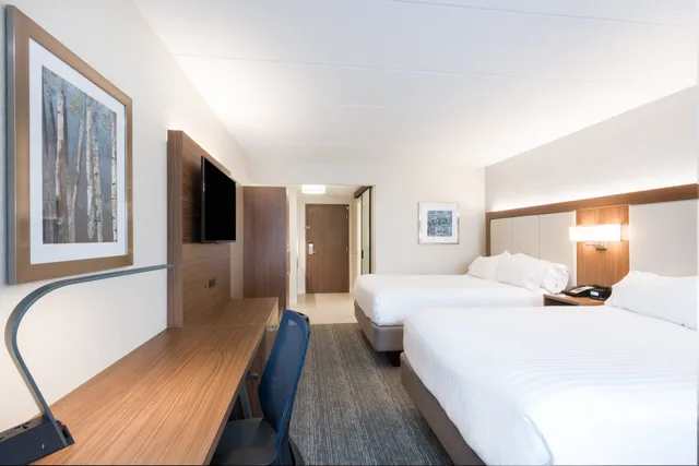 غرفة بسريرين كوين، Holiday Inn Express Boston-Waltham 1/3