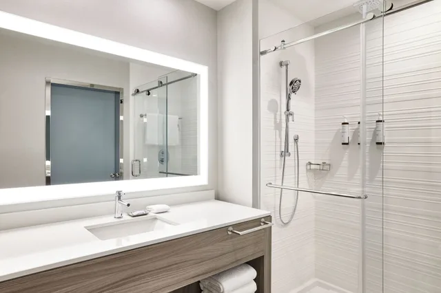 غرفة بسرير كينج، AC Hotel by Marriott St. Louis Chesterfield 5/6