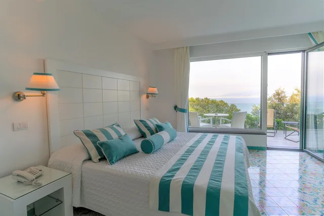 Superior, Double Bed, Sea View, Outdoor Jetted Tub, Terrace، Grand Hotel President 2/3