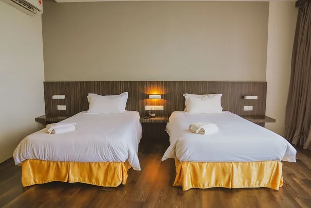 غرفة ديلوكس بسريرين منفصلين، Roxy Hotel Serian 5/10
