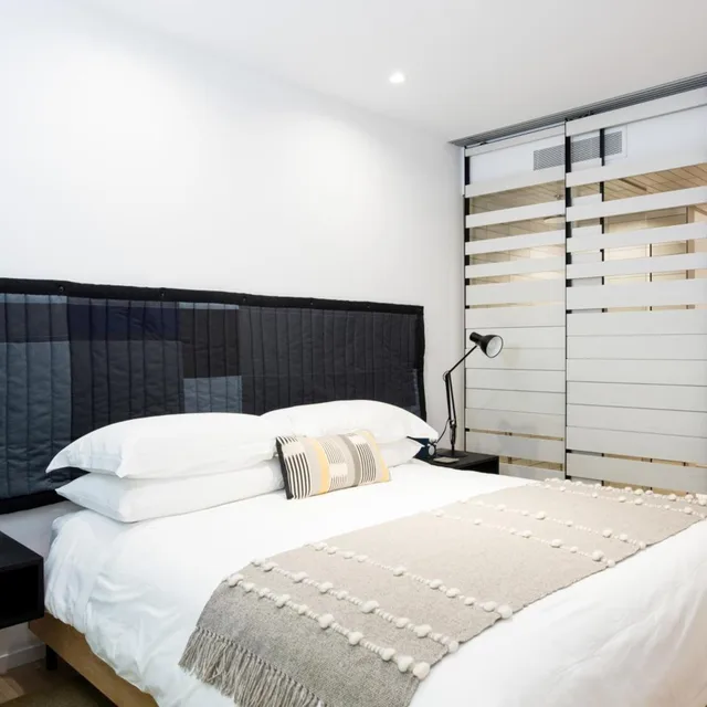 غرفة بسرير كينج، Harmon Guest House 4/9