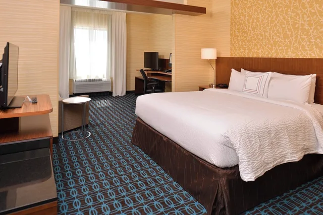 استوديو بسرير كينج مع أريكة لذوي الإعاقة، Fairfield Inn Suites Farmington 1/2