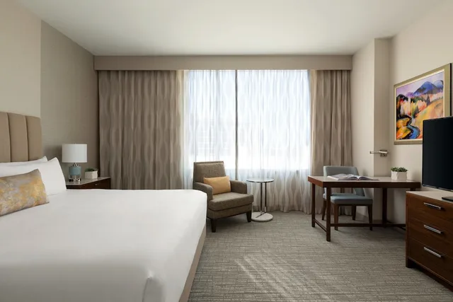 Premium, 2 Queen Beds, Bathtub, Pool Access, Accessible، Intercontinental Hotels Houston Medical Center 1/8