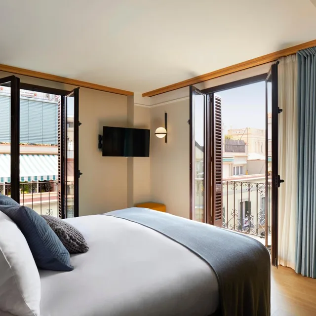 غرفة عائلية بسرير فردي بشرفة، Kimpton Vividora Barcelona 2/2