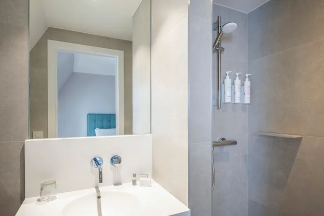 شقة بسريرين مزدوجين بشرفة بغرفتي نوم، Marriott Executive Apartments Brussels, European Quarter 5/9