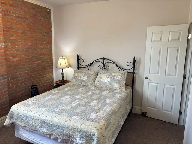 Presidential, Master, Suite, 3 Queen Beds, Sofa، Hermann Crown Suites 8/10