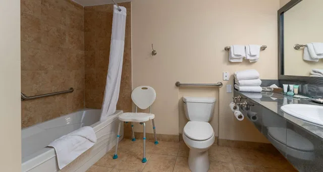Room, Queen Bed, Sofa, Bathtub, Accessible, Prestige Rocky Mountain Resort, WorldHotels Crafted 2/2
