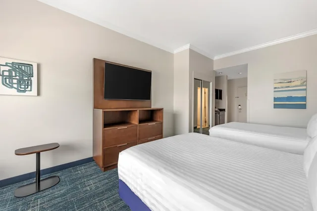 غرفة قياسية بسريرين كوين، Best Western Plus Miami Airport North Hotel & Suites 5/8