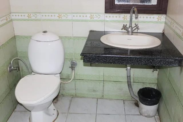 غرفة ديلوكس بسرير مزدوج، Hotel Kahkashan 6/6