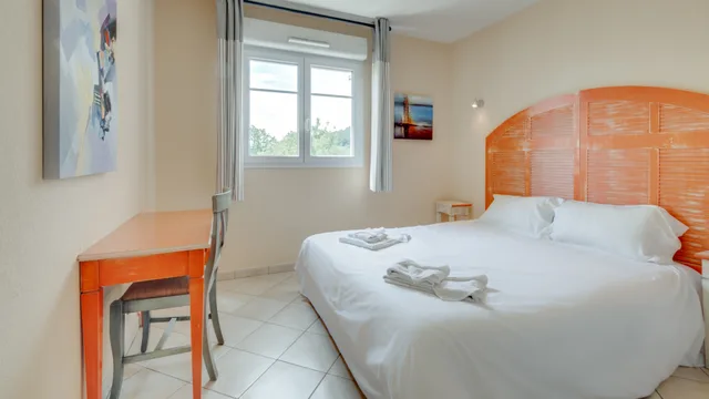 2 bedroom apartment 6 persons، Residence Le Domaine de Camiole - Vacanceole 1/3