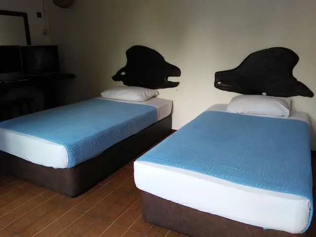 Room, Triple, Kuching Waterfront Lodge 1/2