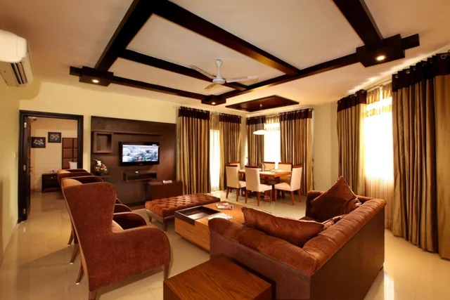 جناح بغرفتي نوم بغرفتين، The Golden Suites 1/1