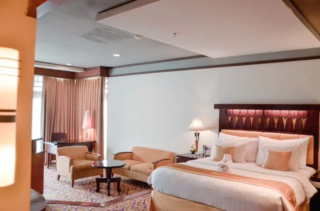 جناح جونيور، Savoy Homann Bandung 1/3