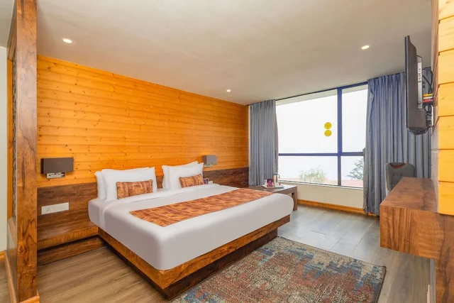Executive, Double Bed, Yashshree Sanderling 7/10