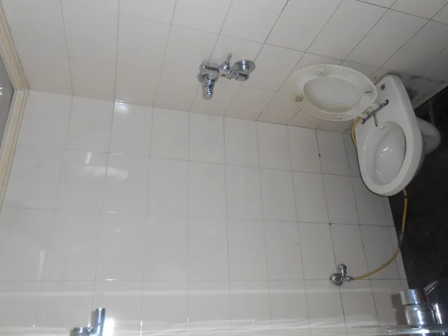 غرفة ديلوكس بسرير كينج بإطلالة على المدينة، Hotel Pooja International 2/2