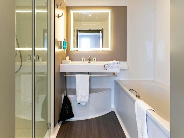 Superior, Suite, King Bed, King and Twin Beds, Sofa, Novotel Suites Reims Centre 8/9