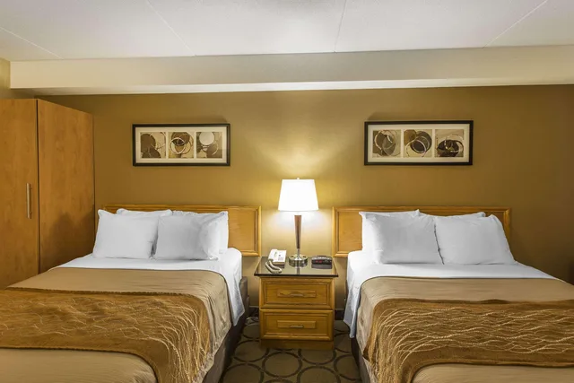 غرفة بسرير مزدوج، Comfort Inn Corner Brook 3/9