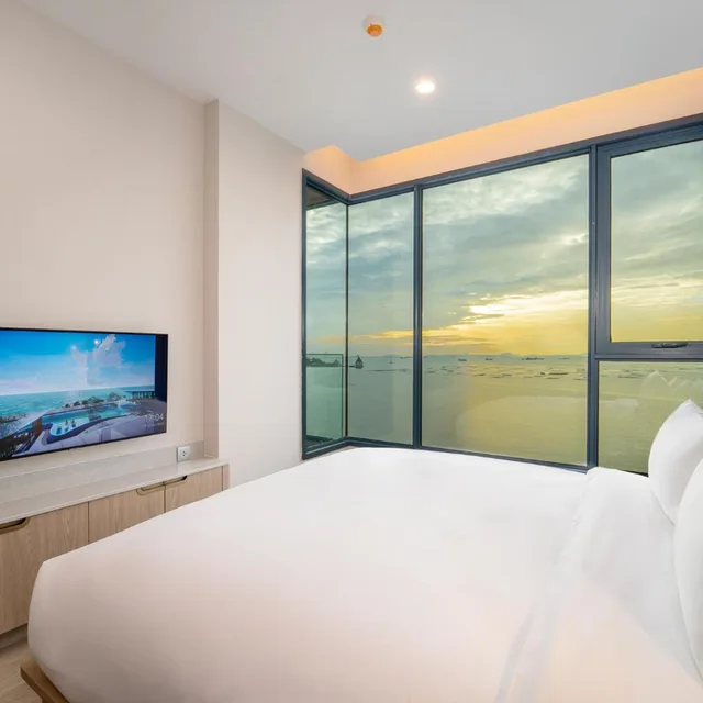جناح، S. Sriracha Hotel and Residence 5/10
