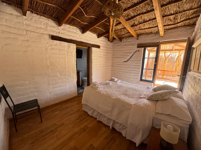 Room, 1 Double or 1 Single and 2 Queen Beds, Private Bathroom، Ruka Zen Lodge 4/7