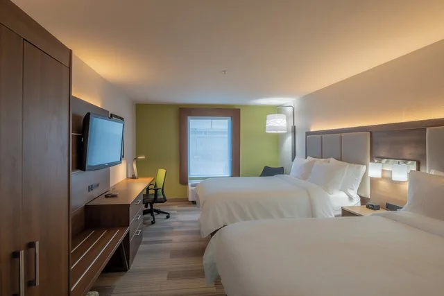 Standard, 2 Queen Beds, Accessible, Holiday Inn Express Suites N Waco Area West 1/8
