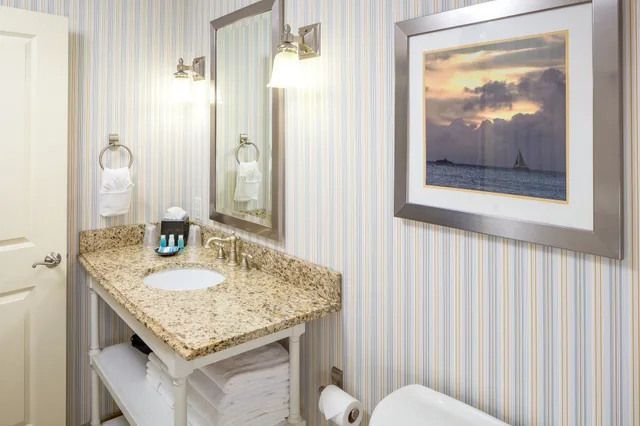 Room, King Bed, Ocean Front, Balcony، Ashworth By The Sea 10/10