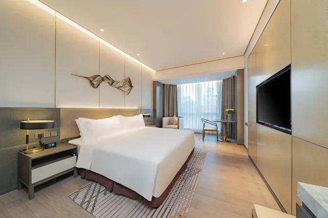 Premium, King Bed, West Wing، HOLIDAY INN ZHENGZHOU 1/2