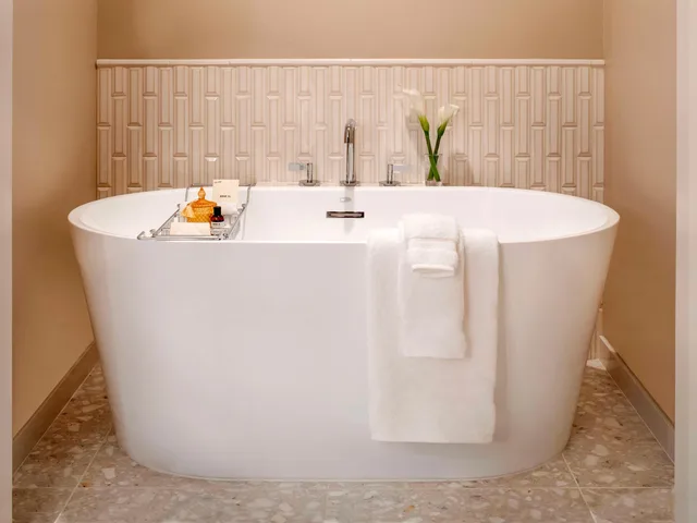 Studio, 2 Queen Beds, Balcony or Patio, Sofa، Fairmont Scottsdale Princess 4/5