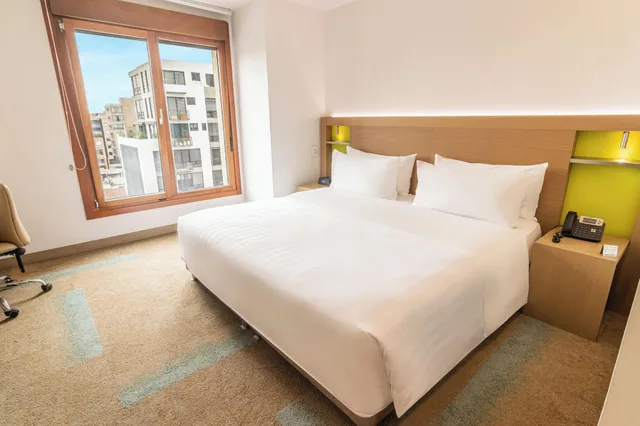 جناح جونيور بحوض جاكوزي، Biohotel Organic Suites 1/10